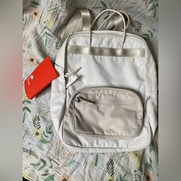 Nike Tanjun Cream Backpack main image 7